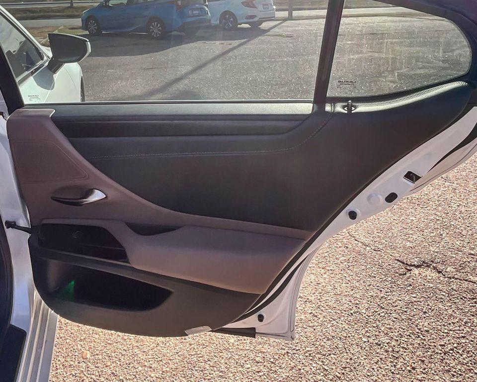 used 2023 Lexus ES 350 car, priced at $31,369