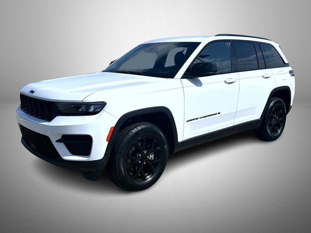 used 2024 Jeep Grand Cherokee car, priced at $33,999