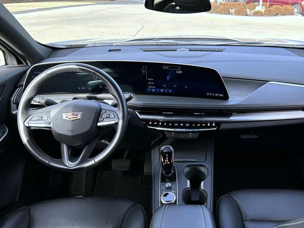 used 2025 Cadillac XT4 car, priced at $33,186