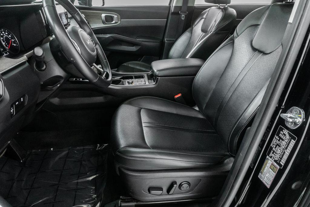 used 2022 Kia Sorento car, priced at $26,162