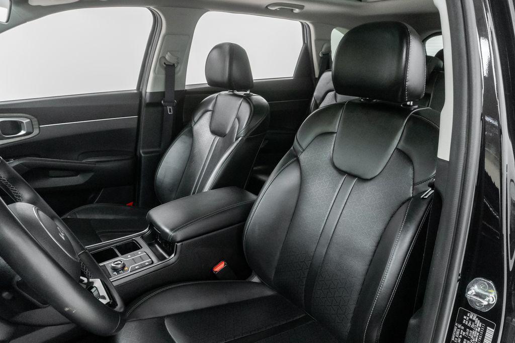 used 2022 Kia Sorento car, priced at $26,162