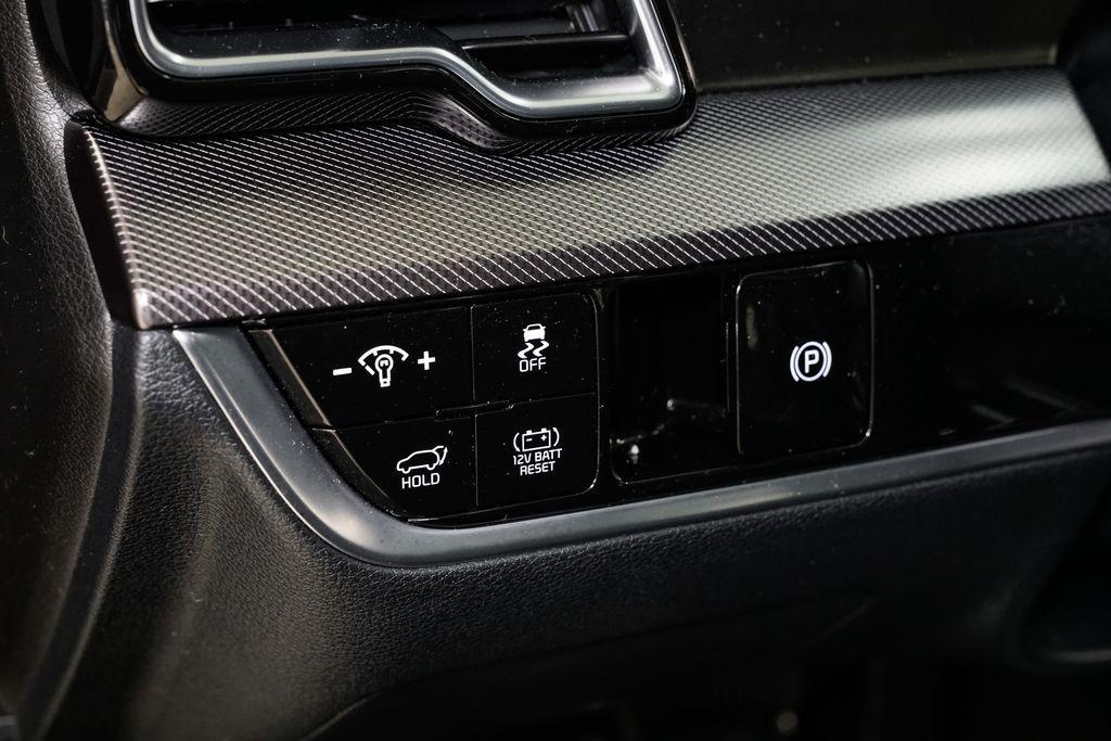 used 2025 Kia Sportage Hybrid car, priced at $32,500