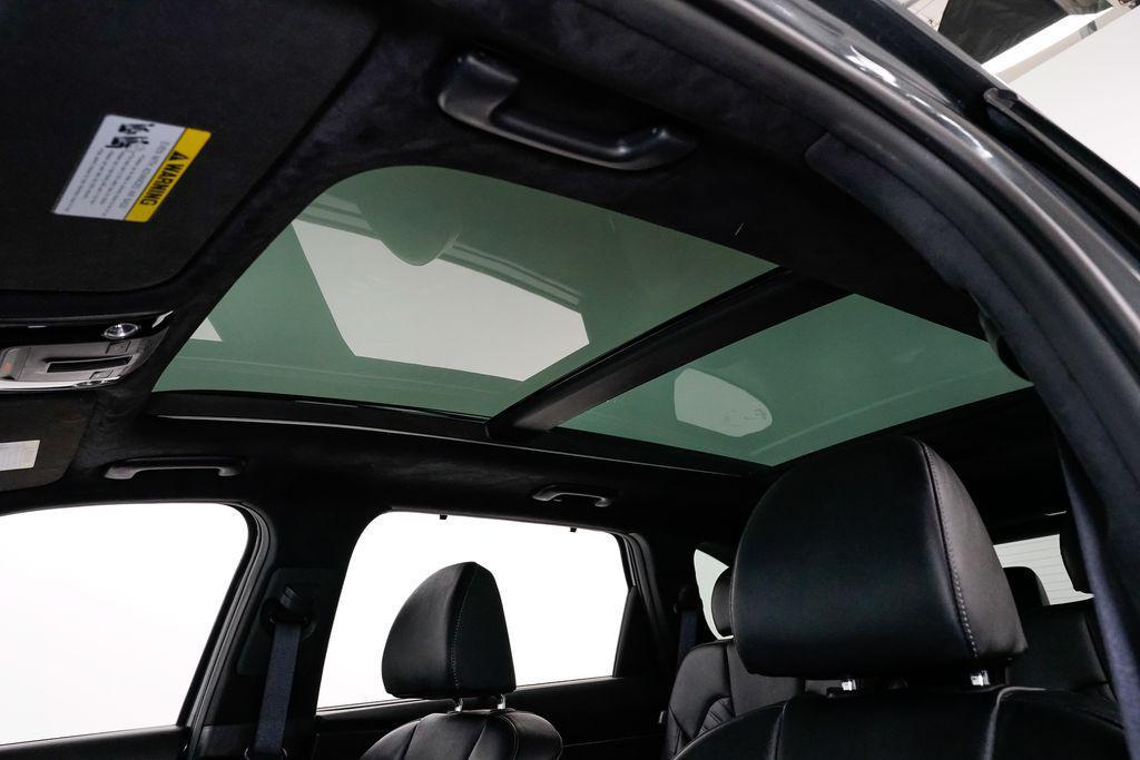 used 2024 Kia Sorento car, priced at $36,400