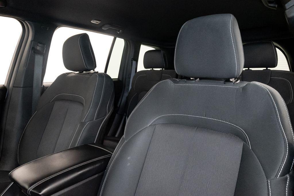 used 2024 Jeep Grand Cherokee car, priced at $31,407