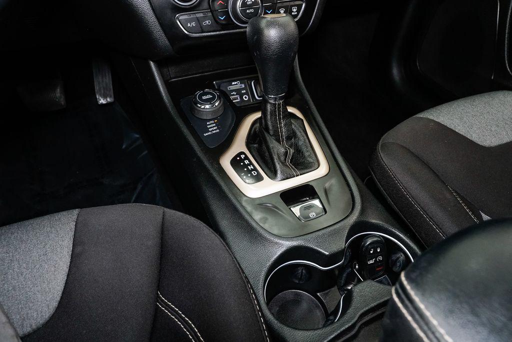 used 2014 Jeep Cherokee car, priced at $6,250