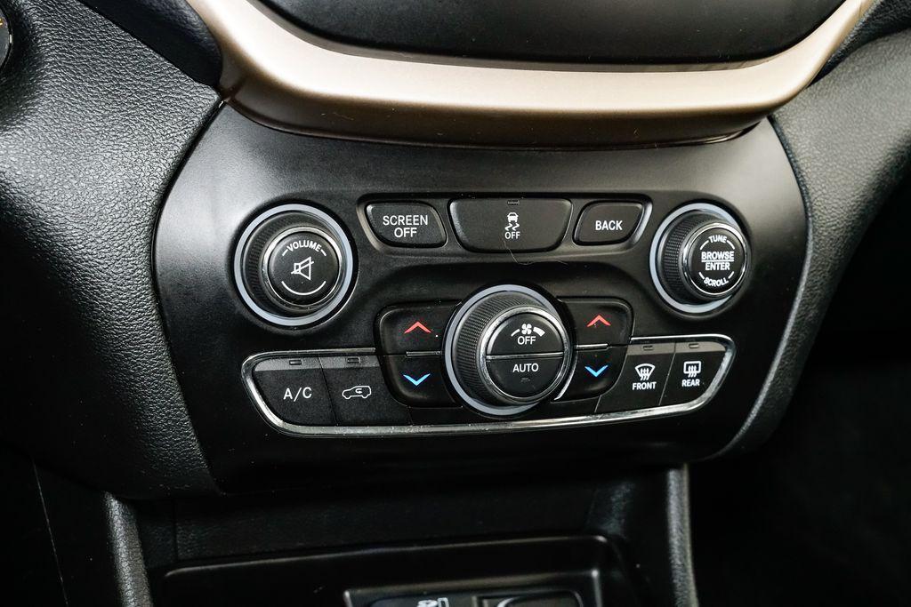 used 2014 Jeep Cherokee car, priced at $6,250