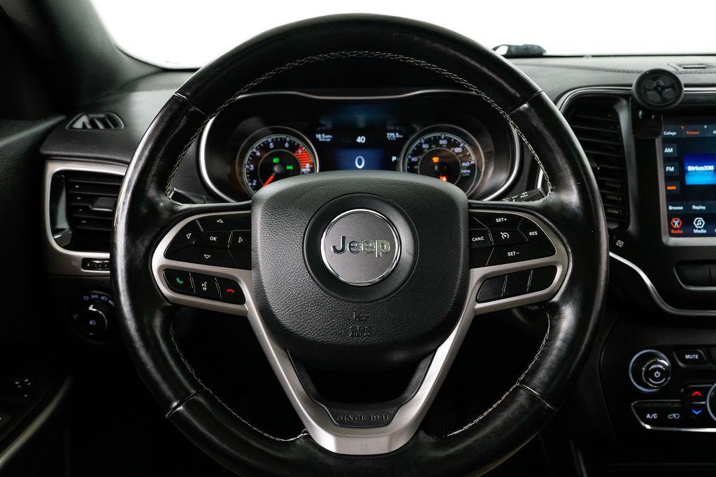 used 2021 Jeep Cherokee car, priced at $16,995