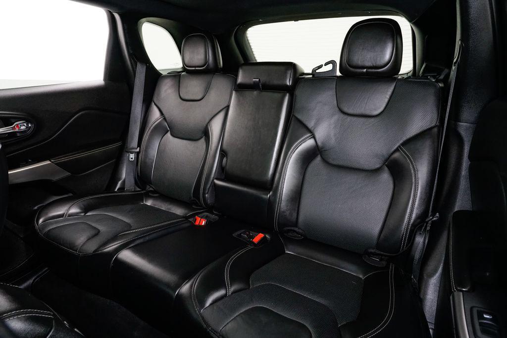 used 2021 Jeep Cherokee car, priced at $16,995