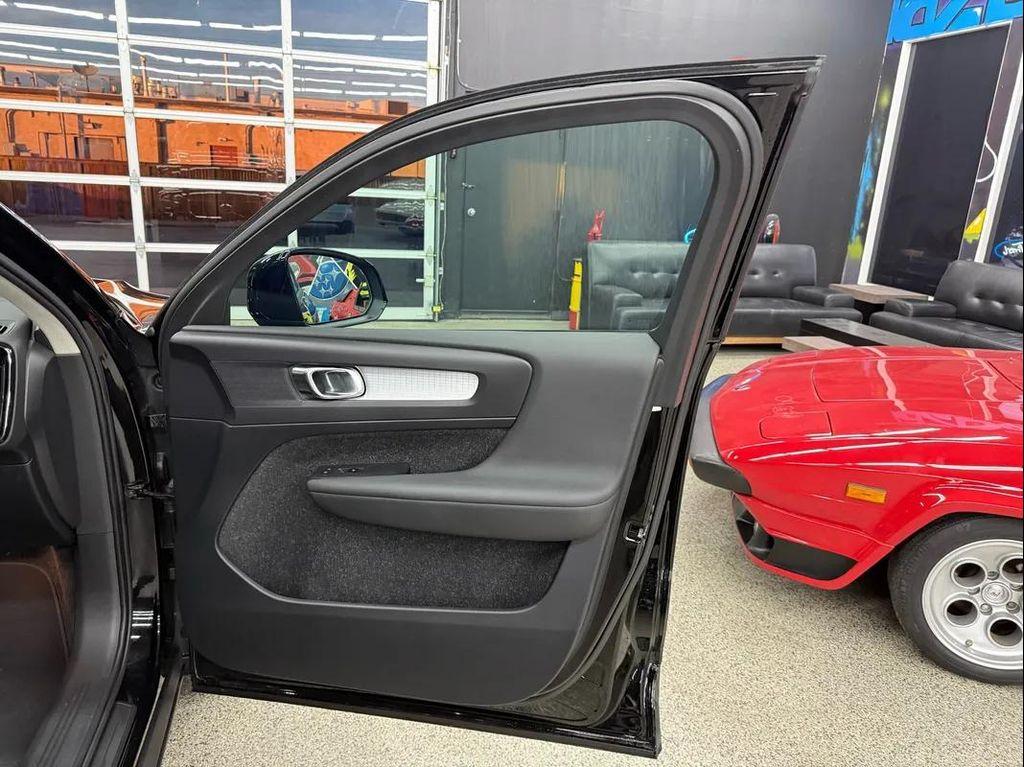 used 2019 Volvo XC40 car, priced at $18,995