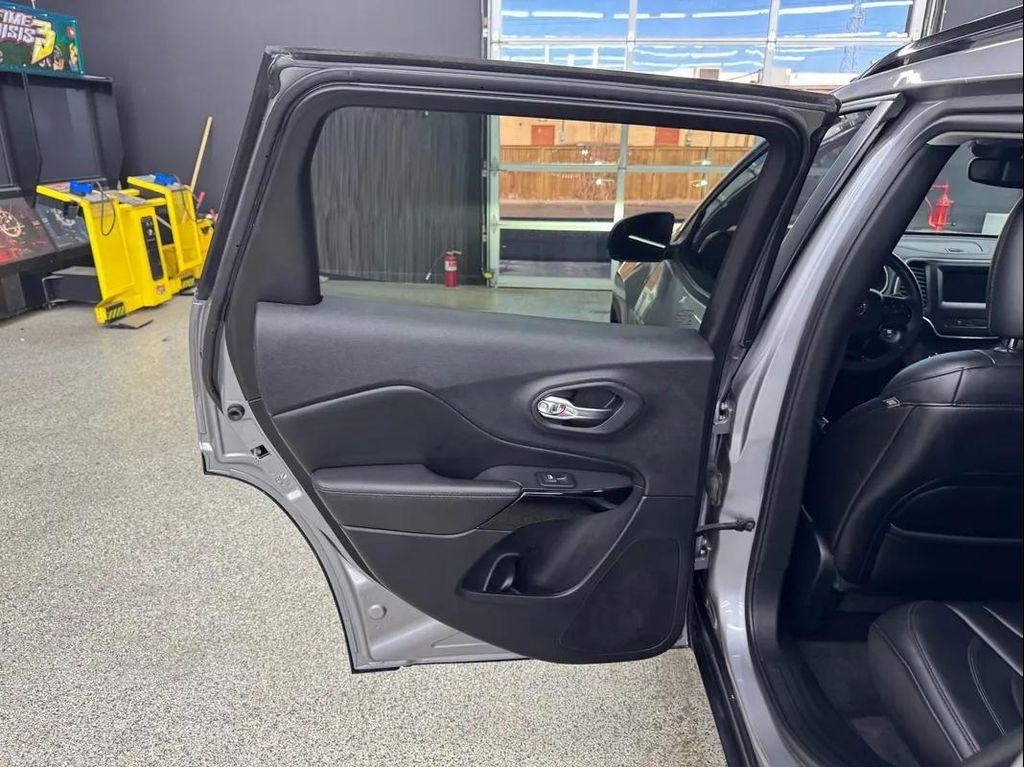 used 2019 Jeep Cherokee car, priced at $15,995
