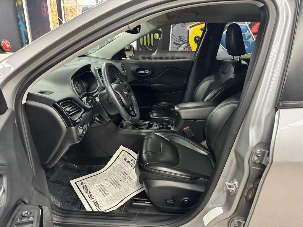 used 2019 Jeep Cherokee car, priced at $15,995