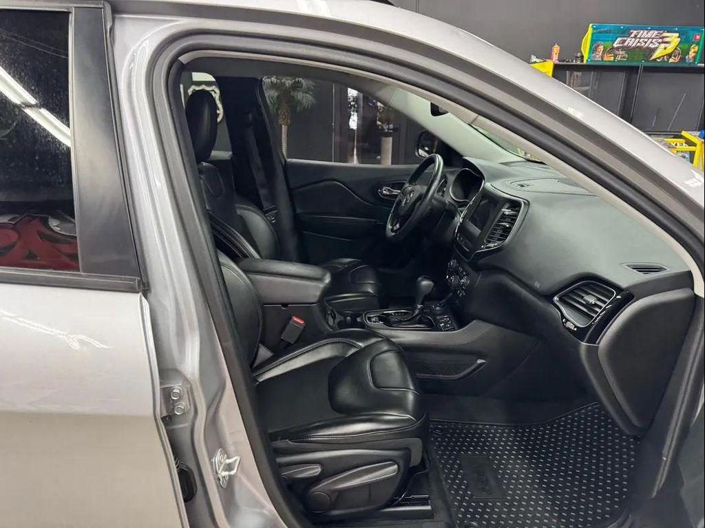 used 2019 Jeep Cherokee car, priced at $15,995