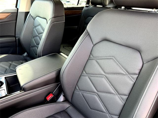 new 2026 Volkswagen Atlas car, priced at $45,726