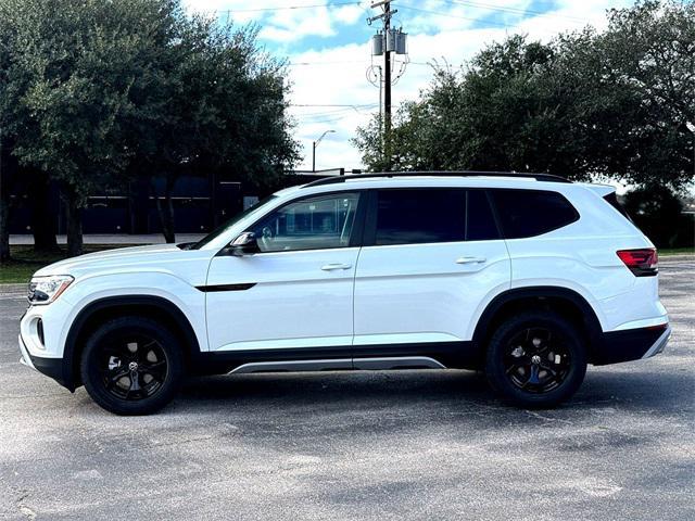 new 2026 Volkswagen Atlas car, priced at $48,021