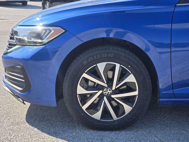 used 2024 Volkswagen Jetta car, priced at $15,613