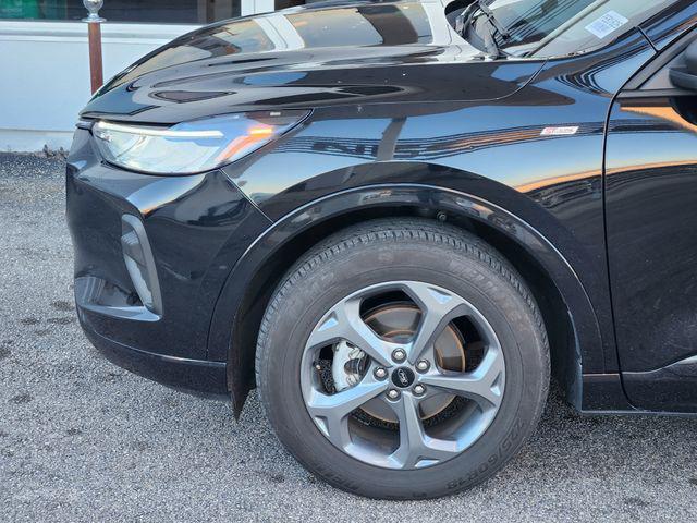used 2023 Ford Escape car, priced at $20,900