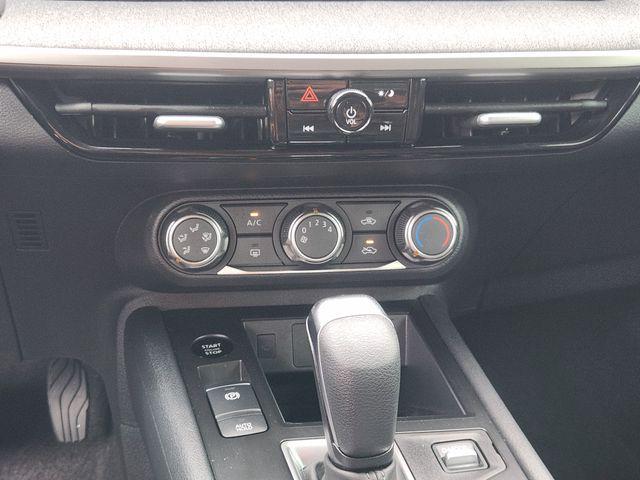 new 2025 Nissan Kicks car, priced at $25,440