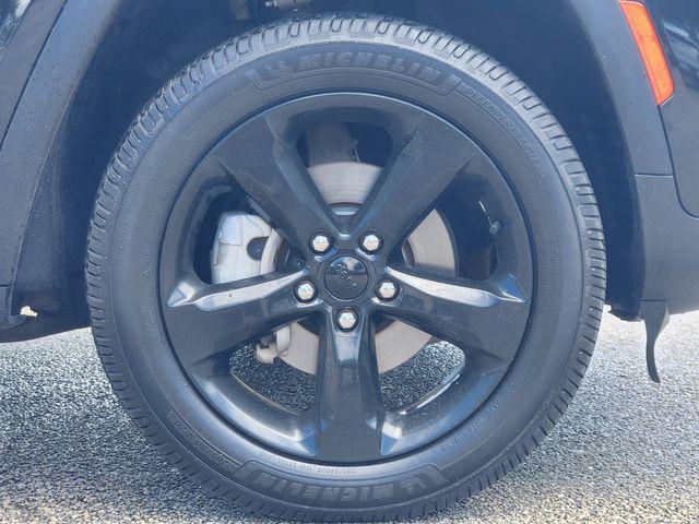 used 2023 Jeep Grand Cherokee car, priced at $28,922