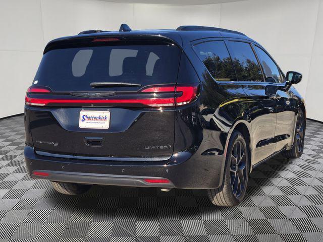 used 2025 Chrysler Pacifica car, priced at $32,099
