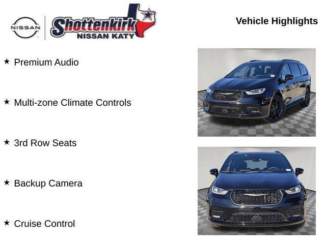 used 2025 Chrysler Pacifica car, priced at $32,099