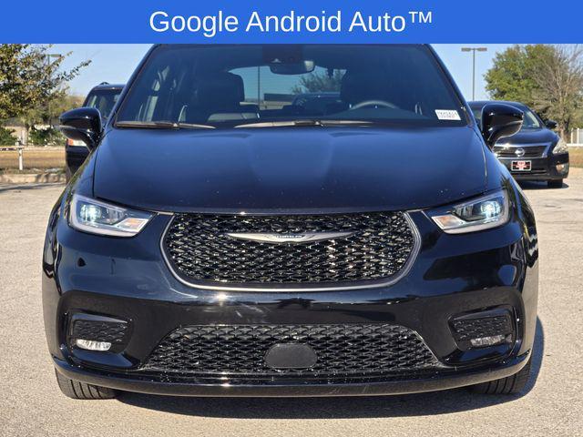 used 2025 Chrysler Pacifica car, priced at $33,503