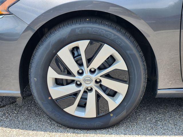 new 2025 Nissan Altima car, priced at $25,922