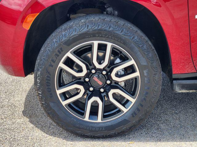 used 2024 GMC Yukon car, priced at $65,998