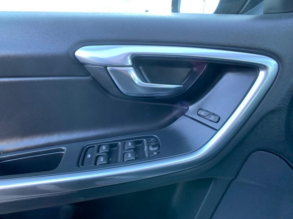 used 2017 Volvo V60 car, priced at $19,497