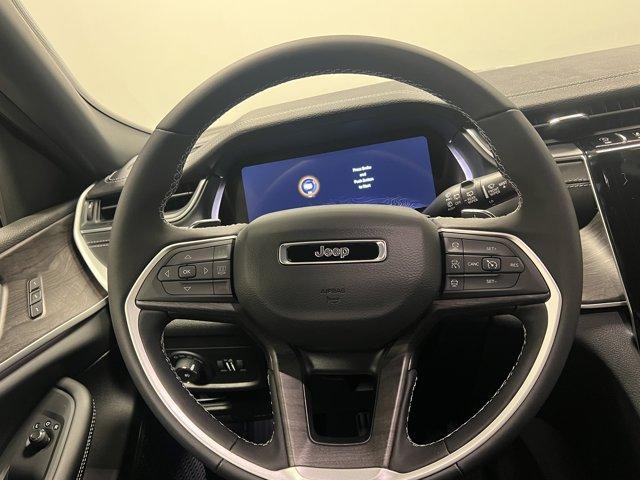 new 2025 Jeep Grand Cherokee car, priced at $50,220