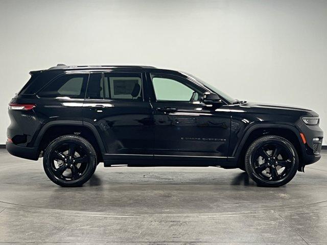 new 2025 Jeep Grand Cherokee car, priced at $50,220