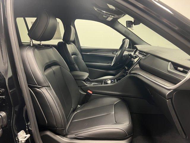 new 2025 Jeep Grand Cherokee car, priced at $50,220