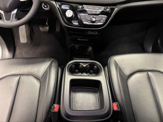 used 2025 Chrysler Pacifica car, priced at $31,962