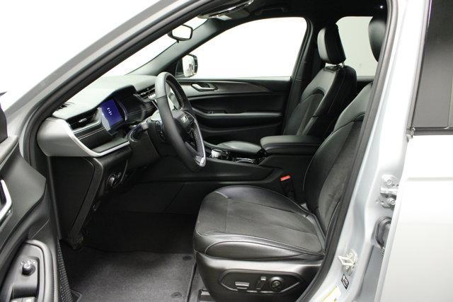 used 2023 Jeep Grand Cherokee car, priced at $29,962