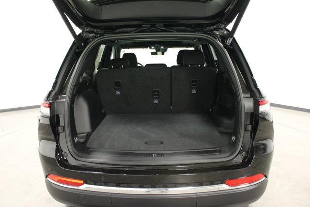 new 2026 Jeep Grand Cherokee car, priced at $45,305