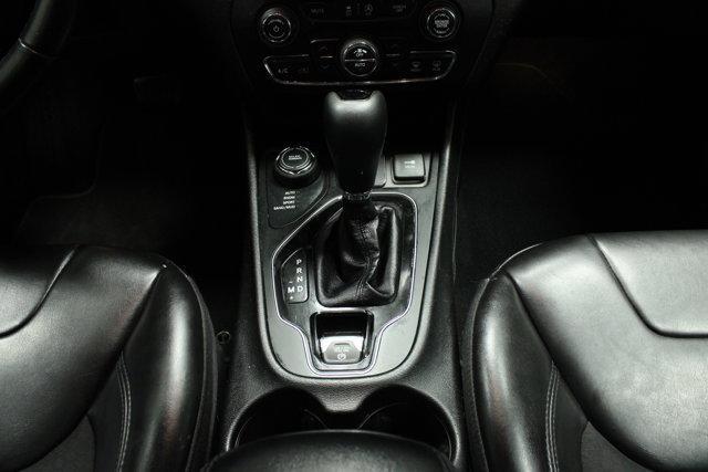 used 2019 Jeep Cherokee car, priced at $14,962