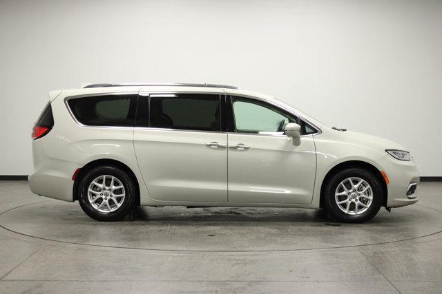 used 2021 Chrysler Pacifica car, priced at $16,962