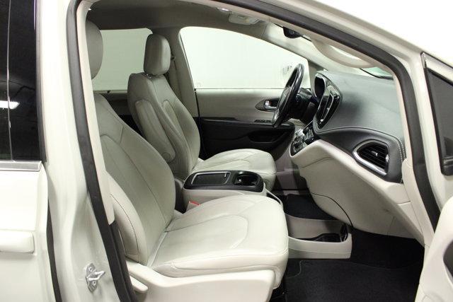 used 2021 Chrysler Pacifica car, priced at $16,962