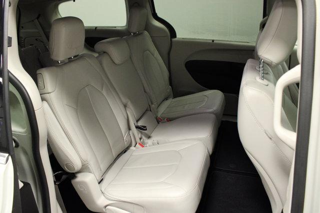 used 2021 Chrysler Pacifica car, priced at $16,962