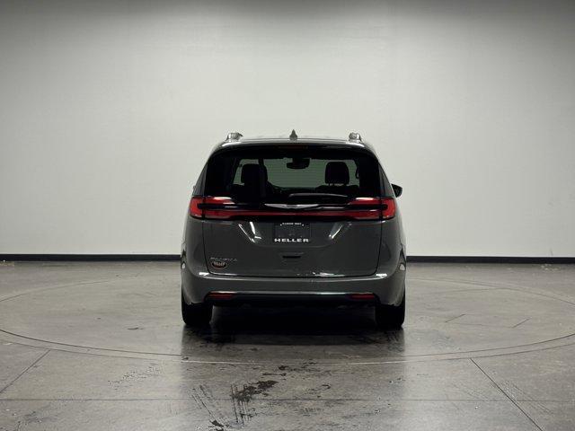 used 2022 Chrysler Pacifica car, priced at $21,962