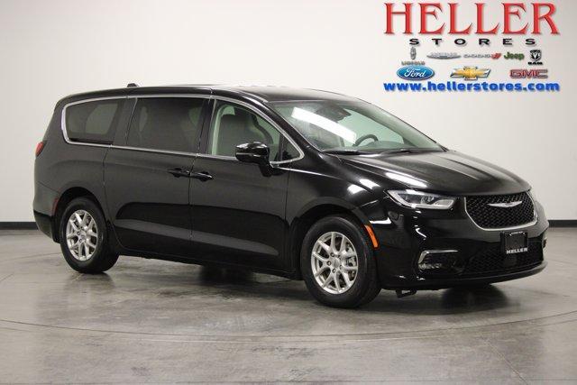 used 2024 Chrysler Pacifica car, priced at $26,375