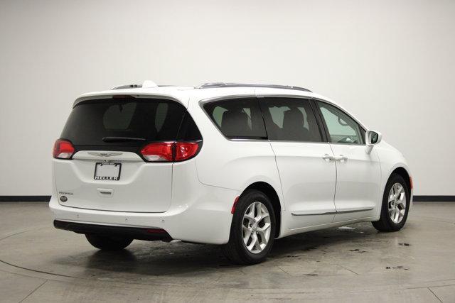 used 2018 Chrysler Pacifica car, priced at $9,962