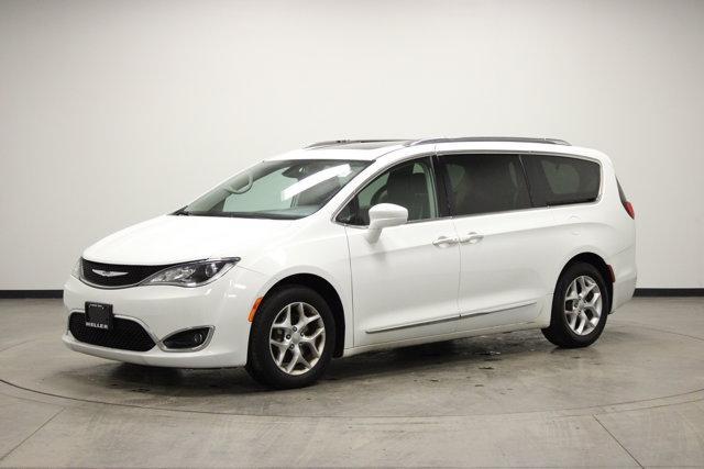 used 2018 Chrysler Pacifica car, priced at $9,962