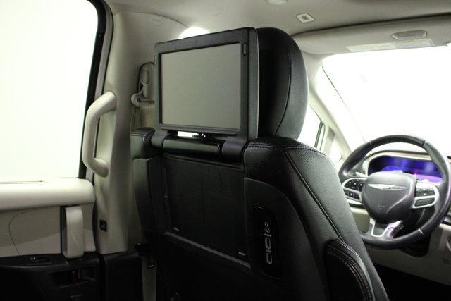 used 2018 Chrysler Pacifica car, priced at $9,962