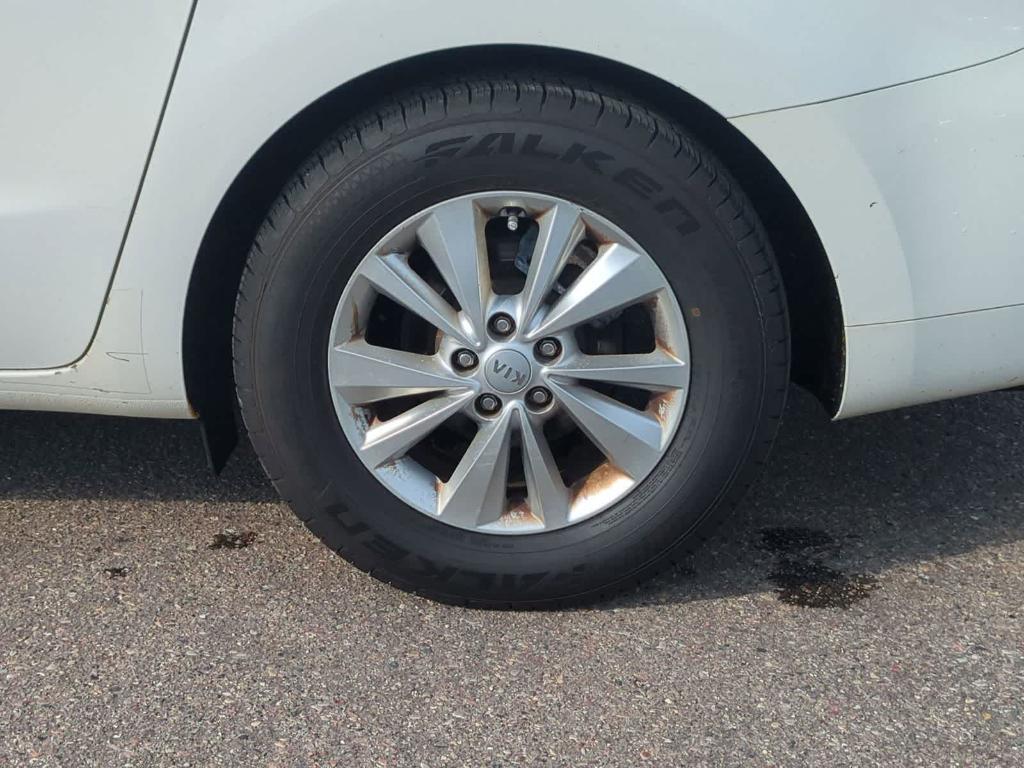 used 2015 Kia Sedona car, priced at $7,177