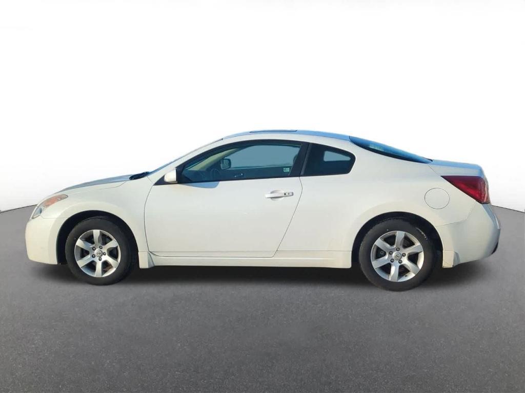 used 2008 Nissan Altima car, priced at $3,000