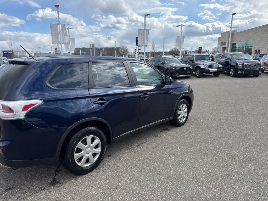 used 2015 Mitsubishi Outlander car, priced at $3,500