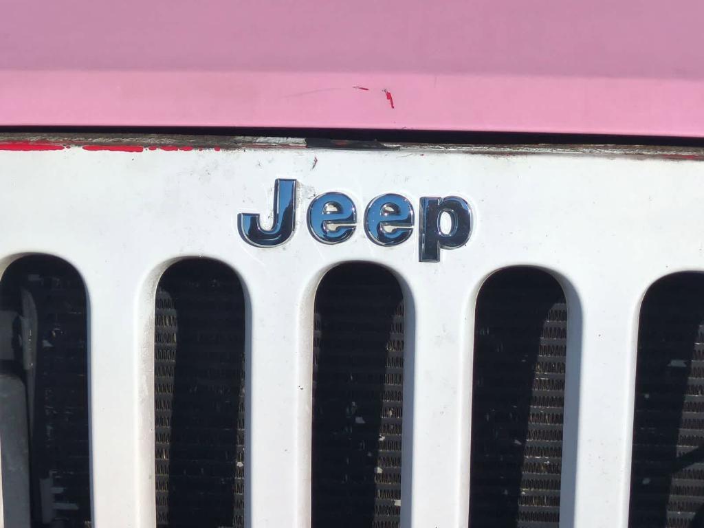 used 2015 Jeep Wrangler Unlimited car, priced at $8,279
