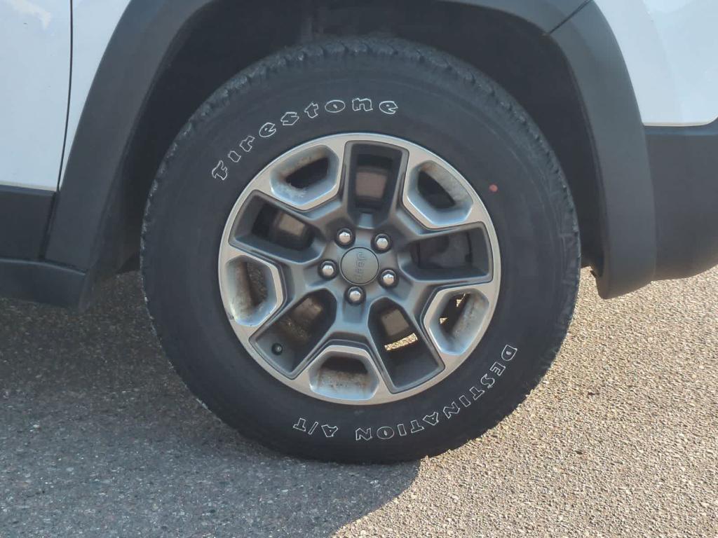 used 2019 Jeep Cherokee car, priced at $16,477