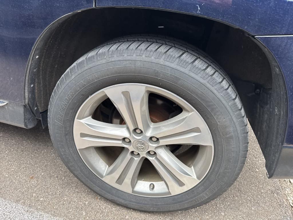 used 2013 Toyota Highlander car, priced at $9,997