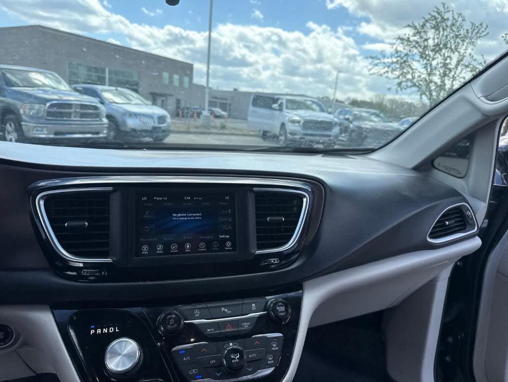 used 2018 Chrysler Pacifica car, priced at $12,267